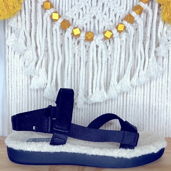 EVERLANE l The ReNew Teddy Sport Sandal In Black Size 6 New! - Picture 3 of 11